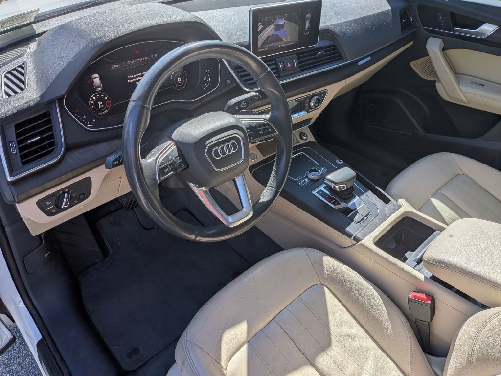 Used 2020 Audi Q5 2.0T Premium Plus w/ Premium Plus Package AWD/4WD image 11