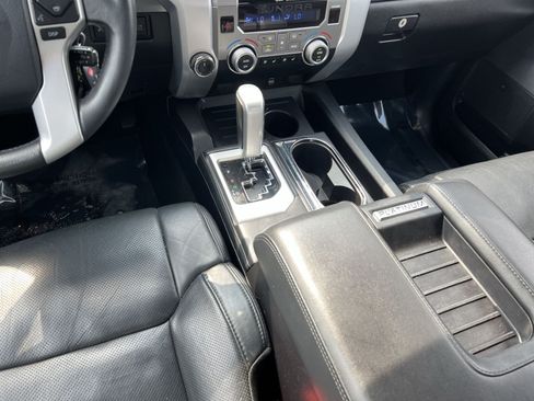 Used 2015 Toyota Tundra Platinum AWD/4WD image 22
