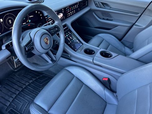 Used 2022 Porsche Taycan Turbo S image 4