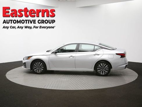 Used 2024 Nissan Altima 2.5 SV image 58