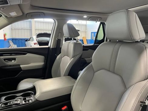 Used 2024 Honda Pilot Touring image 24
