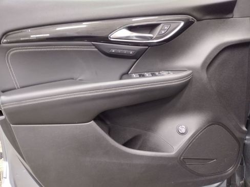 Used 2023 Buick Envision Essence image 19