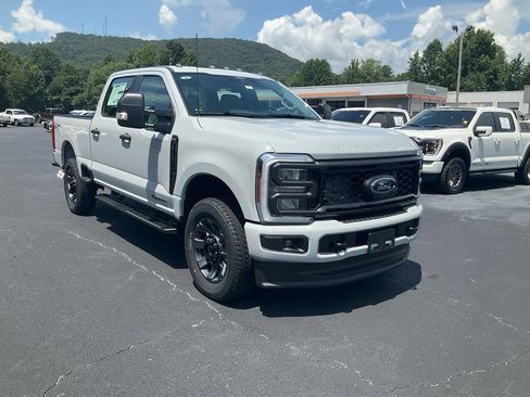 New 2026 Ford F250 XL w/ STX Appearance Package AWD/4WD image 3