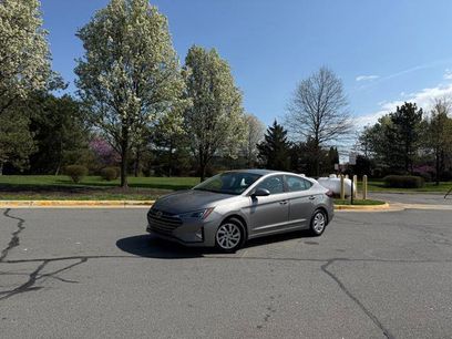 Used 2020 Hyundai Elantra SE w/ Winter Weather Package