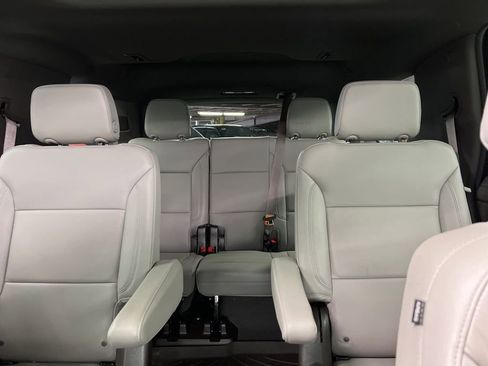 Used 2023 Chevrolet Tahoe Z71 w/ Luxury Package image 26