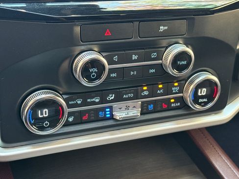 Used 2022 Ford Expedition Max Limited RWD image 18