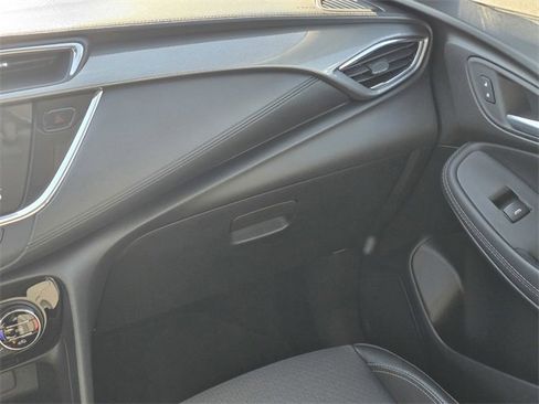 Used 2022 Buick Encore GX Select image 19