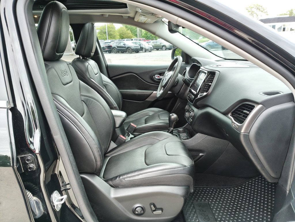 Used 2022 Jeep Cherokee Limited w/ Sun & Sound Group AWD/4WD image 14