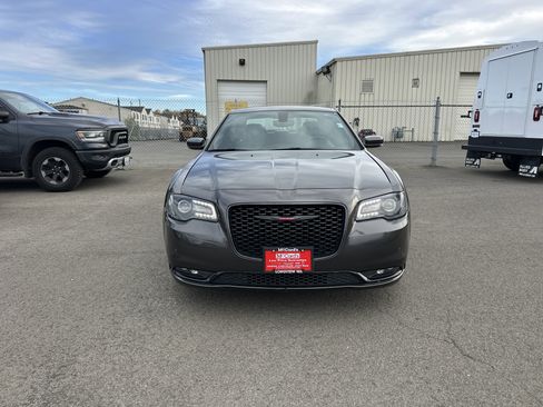 Used 2023 Chrysler 300 S image 7