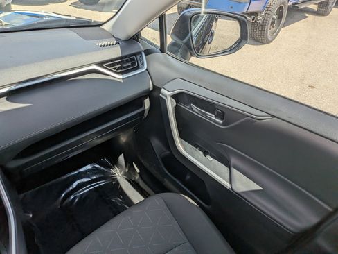 Used 2024 Toyota RAV4 XLE FWD image 18