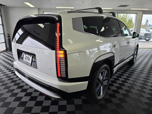 New 2026 Hyundai Ioniq 9 SEL image 4