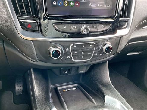 Used 2023 Chevrolet Traverse LT FWD image 27