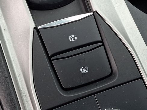 Certified 2023 Ford Explorer XLT AWD/4WD image 25