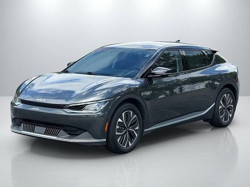 Certified 2024 Kia EV6 Light RWD image 3