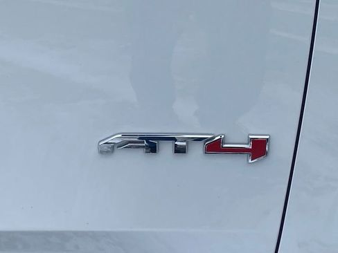 Used 2023 GMC Yukon AT4 image 29