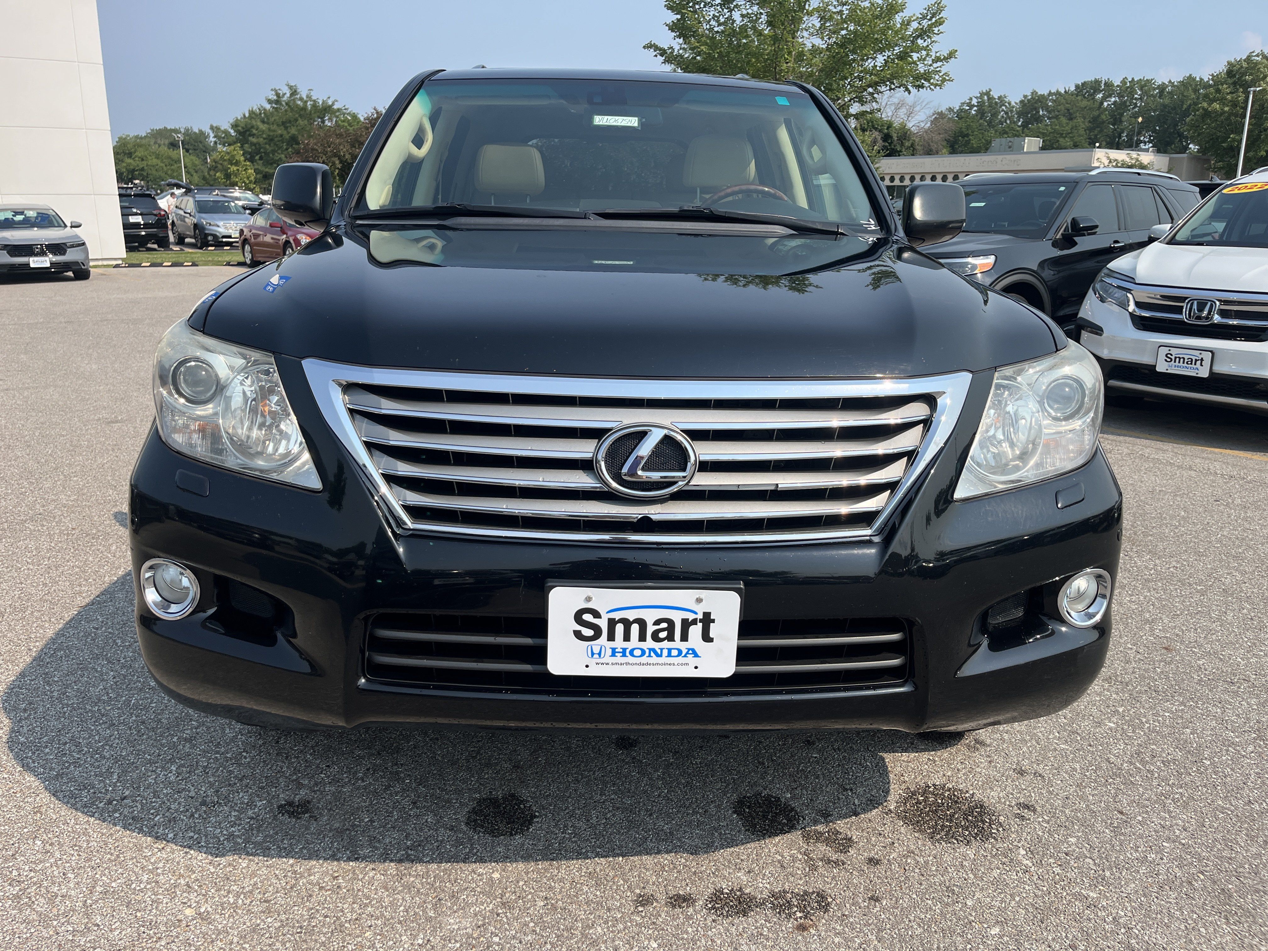 Used 2011 Lexus LX 570 4WD w/ Luxury Pkg image 9