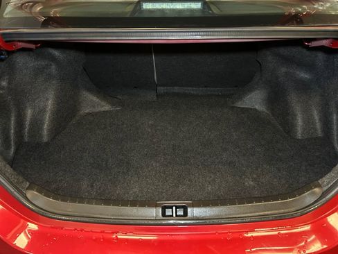 Used 2016 Toyota Corolla LE image 17