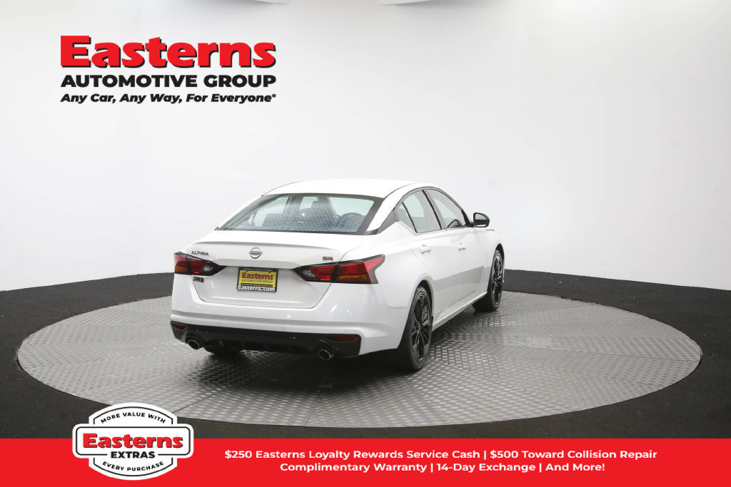 Used 2024 Nissan Altima 2.5 SR FWD image 36