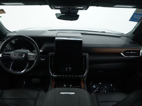 Used 2025 GMC Yukon Denali w/ Denali Reserve Package image 15