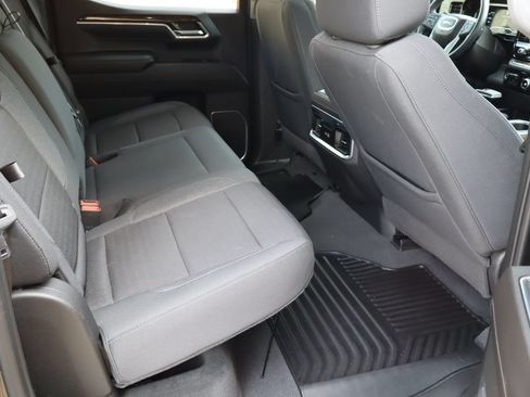 Used 2023 GMC Sierra 1500 Elevation w/ Preferred Package RWD image 17