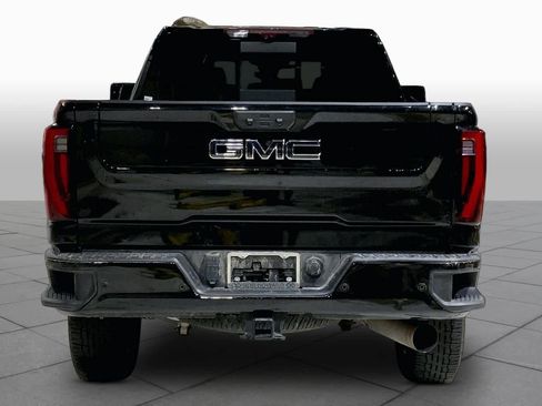 Used 2024 GMC Sierra 2500 Denali Ultimate AWD/4WD image 5