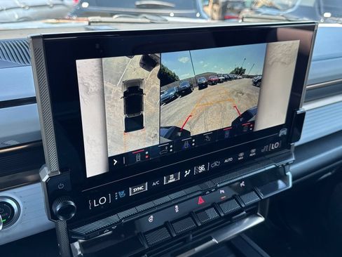 Used 2025 GMC Hummer EV 3X AWD/4WD image 14