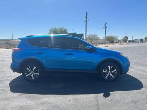 Used 2017 Toyota RAV4 XLE image 4