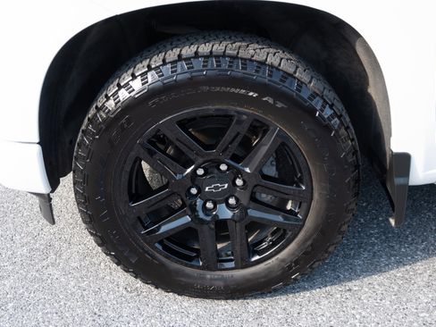 Used 2024 Chevrolet Silverado 1500 RST image 38