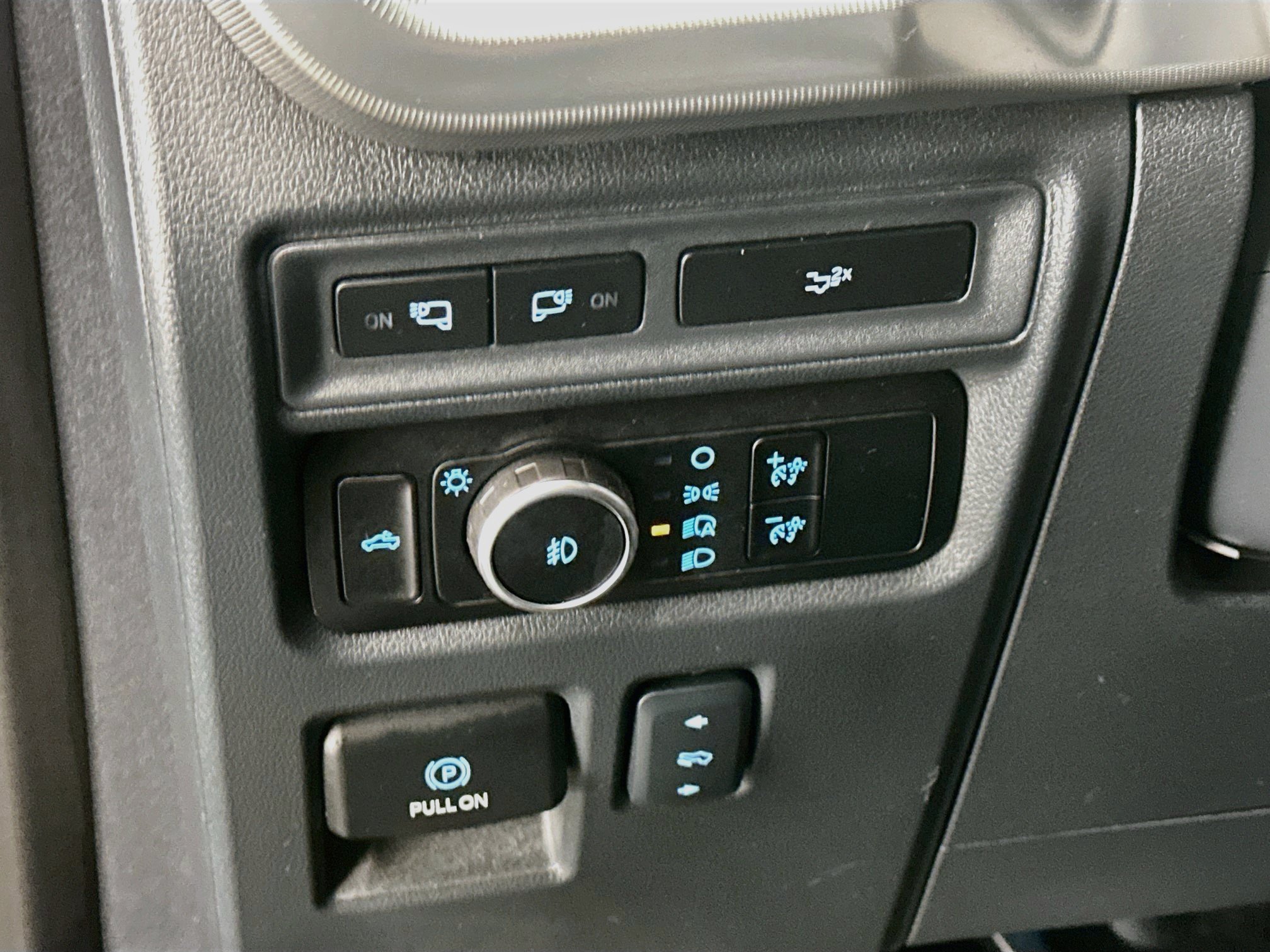 Used 2024 Ford F150 Lariat w/ FX4 Off-Road Package AWD/4WD image 17