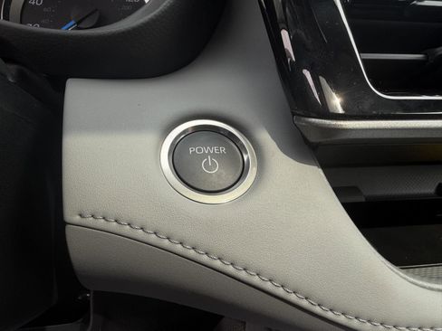 New 2026 Toyota Highlander XLE image 24