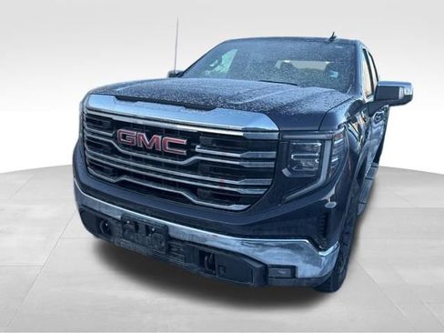 Used 2022 GMC Sierra 1500 SLT w/ X31 Off-Road Package image 2