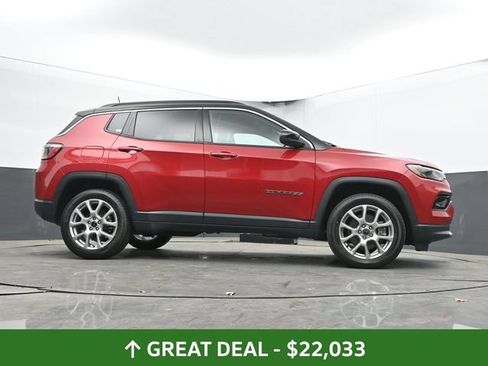 Used 2025 Jeep Compass Limited AWD/4WD image 46