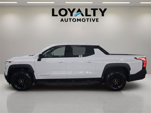 Used 2025 Chevrolet Silverado EV LT image 2