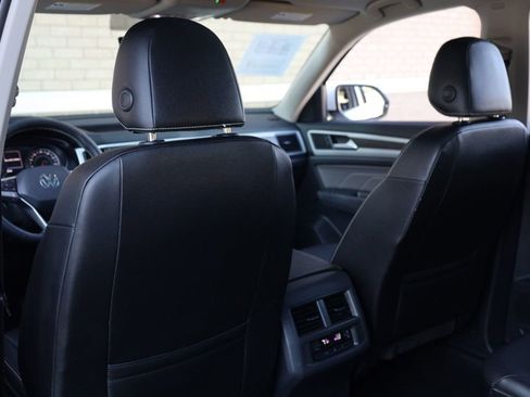 Used 2021 Volkswagen Atlas SE image 18