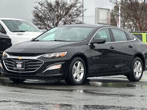 Used 2022 Chevrolet Malibu LS w/ Driver Confidence Package II image 8