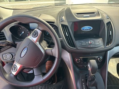 Used 2016 Ford Escape SE w/ Equipment Group 201A AWD/4WD image 16