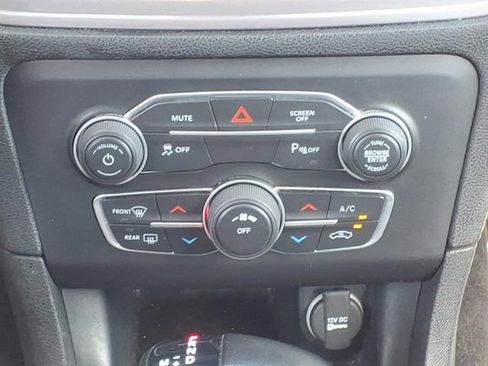 Used 2023 Dodge Charger SXT RWD image 13
