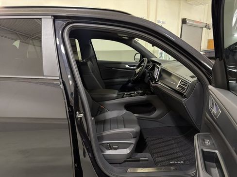 New 2026 Volkswagen Atlas Cross Sport SEL R-Line AWD/4WD image 37