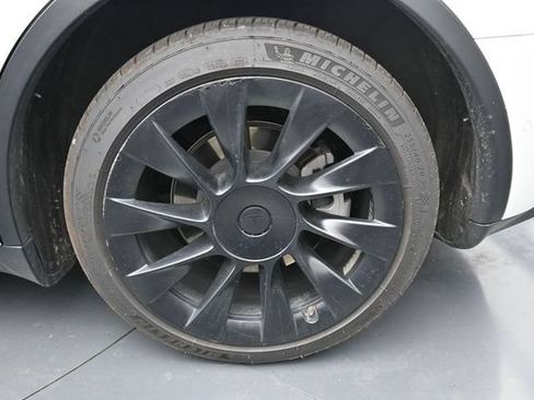 Used 2021 Tesla Model Y Long Range AWD/4WD image 10