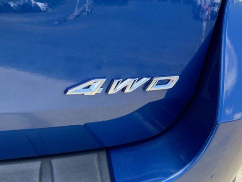 Used 2022 Ford Explorer XLT w/ Equipment Group 202A image 7