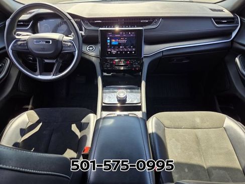 Used 2023 Jeep Grand Cherokee L Laredo AWD/4WD image 14
