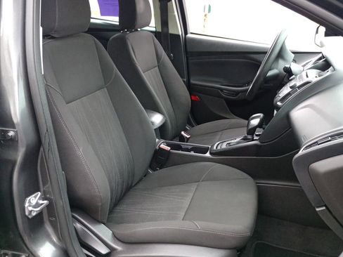 Used 2017 Ford Focus SE image 22