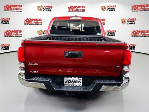 Certified 2021 Toyota Tacoma SR5 image 13