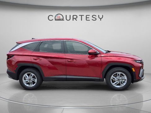 New 2026 Hyundai Tucson SE FWD image 6