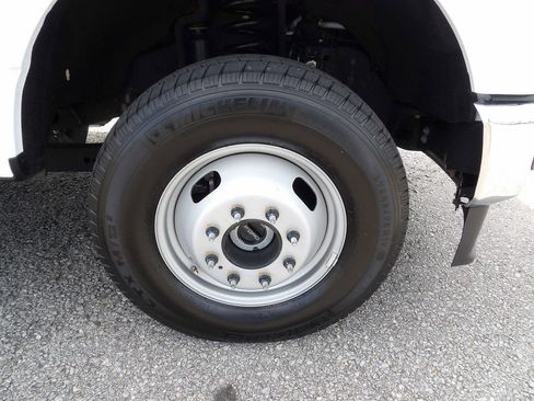 Used 2025 Ford F350 XLT AWD/4WD image 69