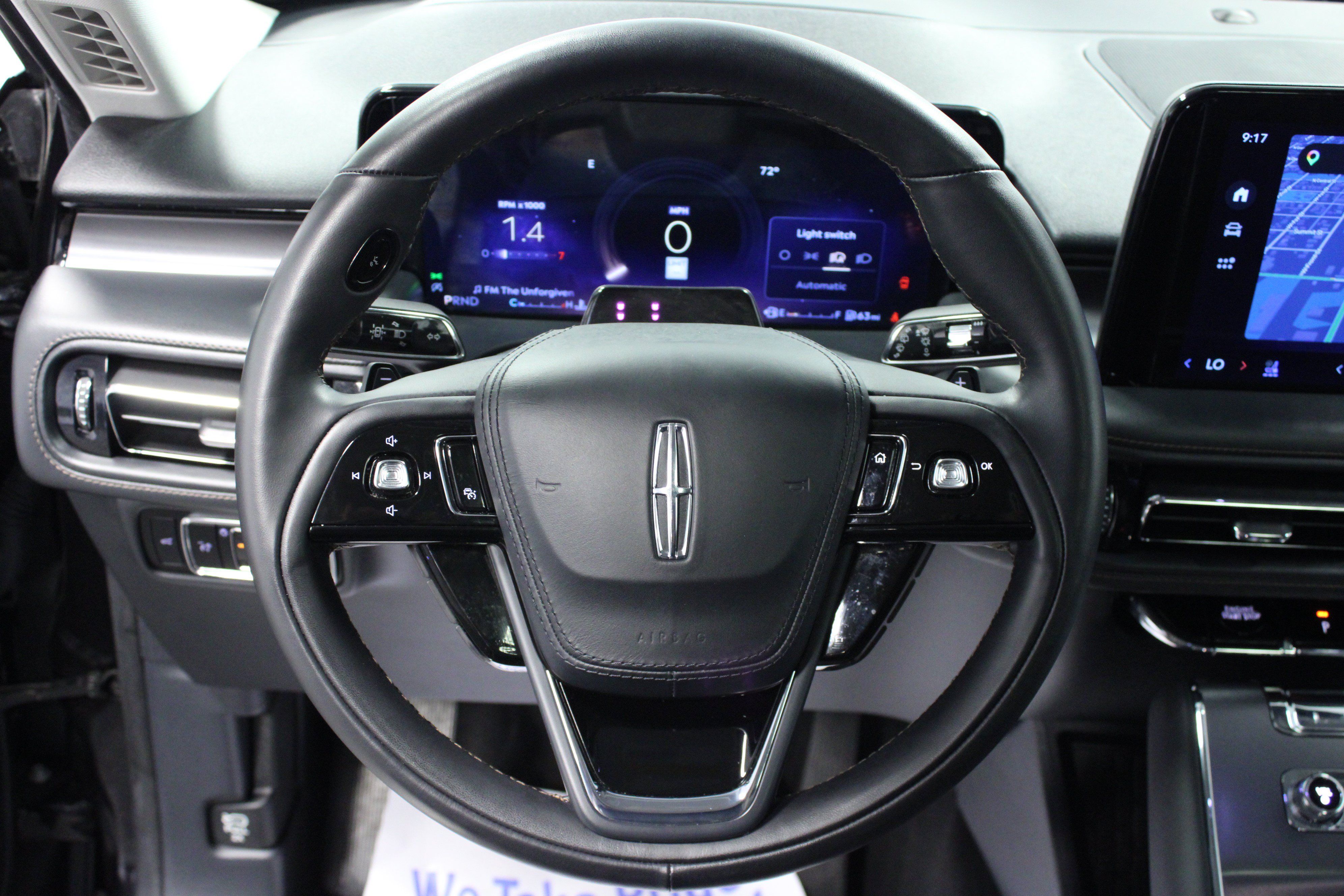 Used 2025 Lincoln Aviator AWD image 18