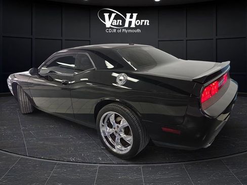 Used 2012 Dodge Challenger R/T image 3