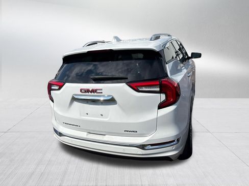 Used 2024 GMC Terrain Denali w/ LPO, Floor Liner Package AWD/4WD image 7