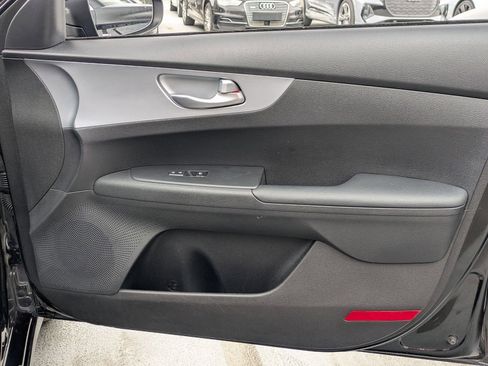 Used 2023 Kia Forte LXS w/ LXS Technology Package FWD image 20