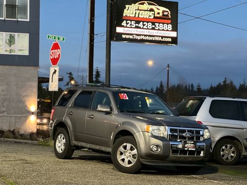 Used 2010 Ford Escape Limited FWD image 2